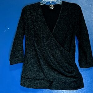 🇨🇦 Faux-wrap top by FunkD size Medium- Made In 🇨🇦